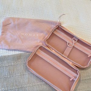 Brand New… Monat silicone travel case